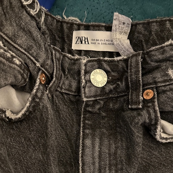 Zara Black Distressed Ankle Jeans - Picture 3 of 5